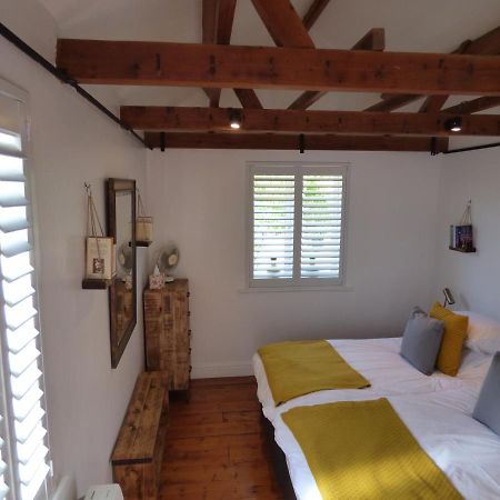 Hunters Moon B&B Tidworth Екстер'єр фото