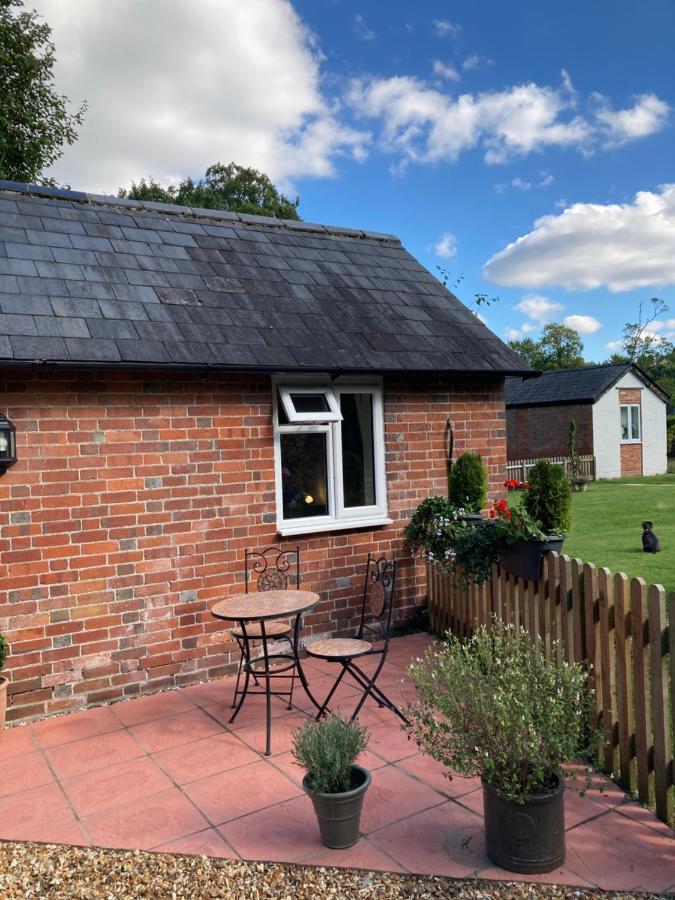 Hunters Moon B&B Tidworth Екстер'єр фото