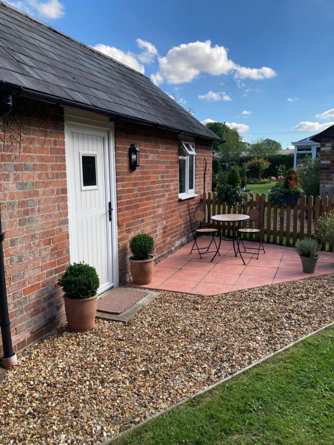 Hunters Moon B&B Tidworth Екстер'єр фото