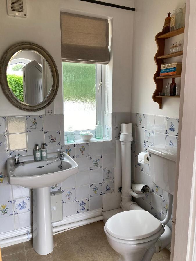 Hunters Moon B&B Tidworth Екстер'єр фото