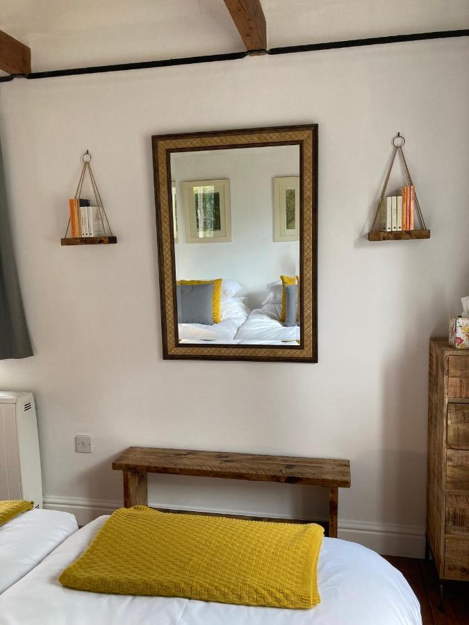 Hunters Moon B&B Tidworth Екстер'єр фото