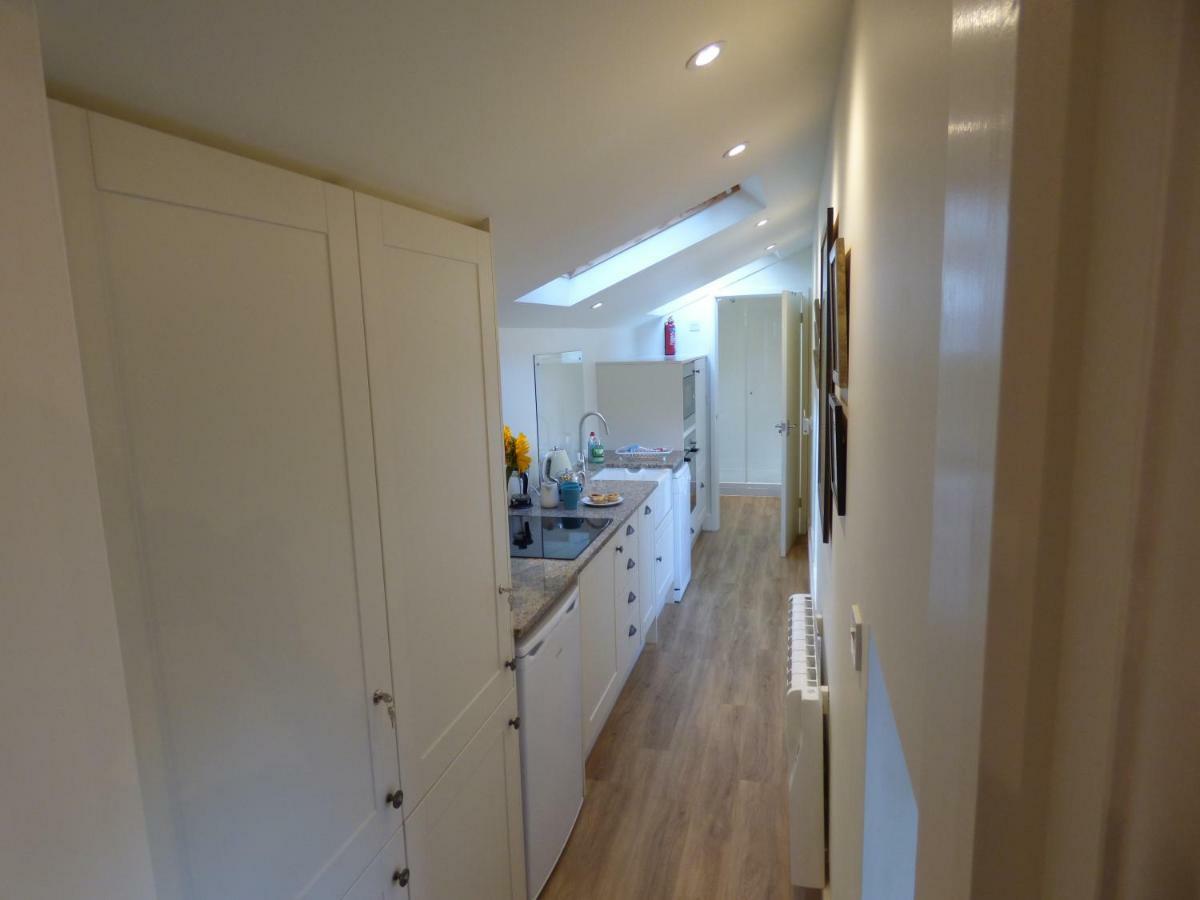 Hunters Moon B&B Tidworth Екстер'єр фото