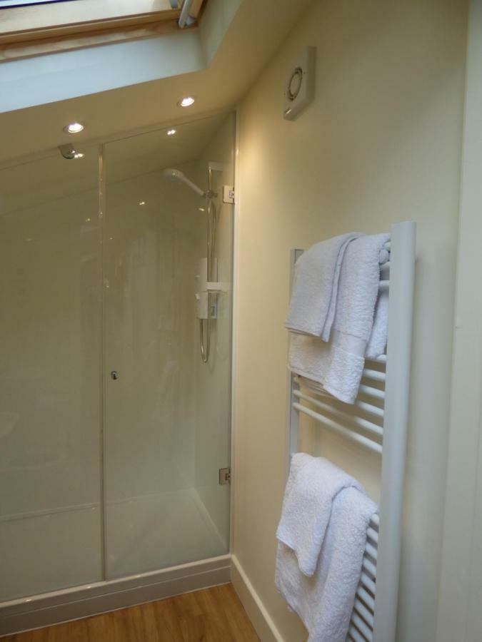 Hunters Moon B&B Tidworth Екстер'єр фото