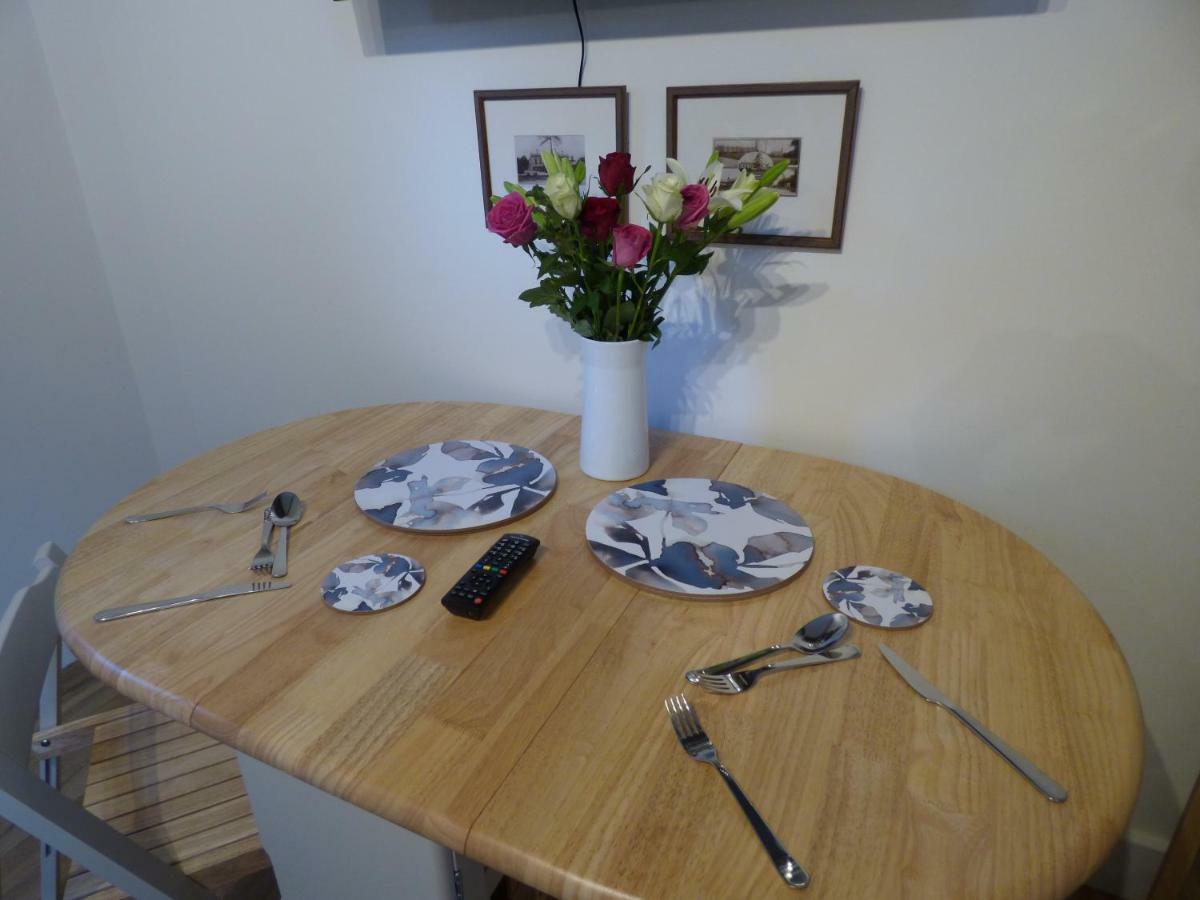 Hunters Moon B&B Tidworth Екстер'єр фото